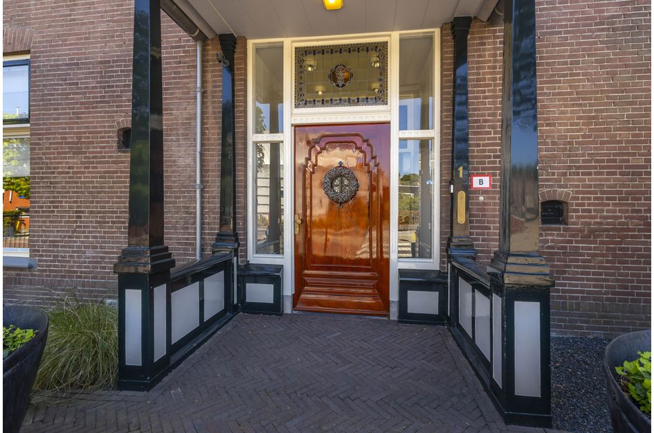11-oranjestraat-1-sliedrecht-min-39596_945x625_canvas